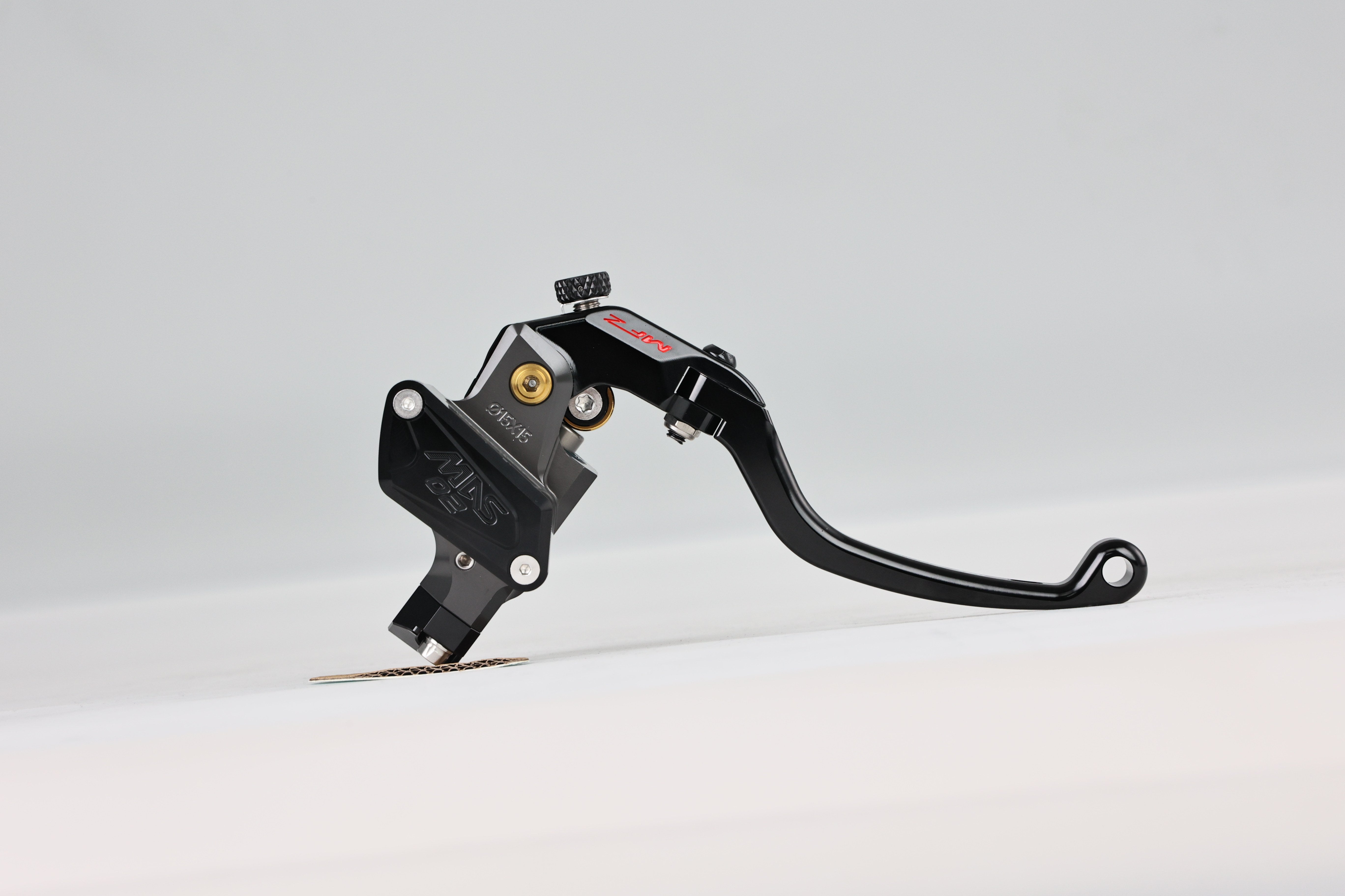 MAS-02R-15CB-15Right Integrated Master Cylinder – Hard Anodized Natural Finish