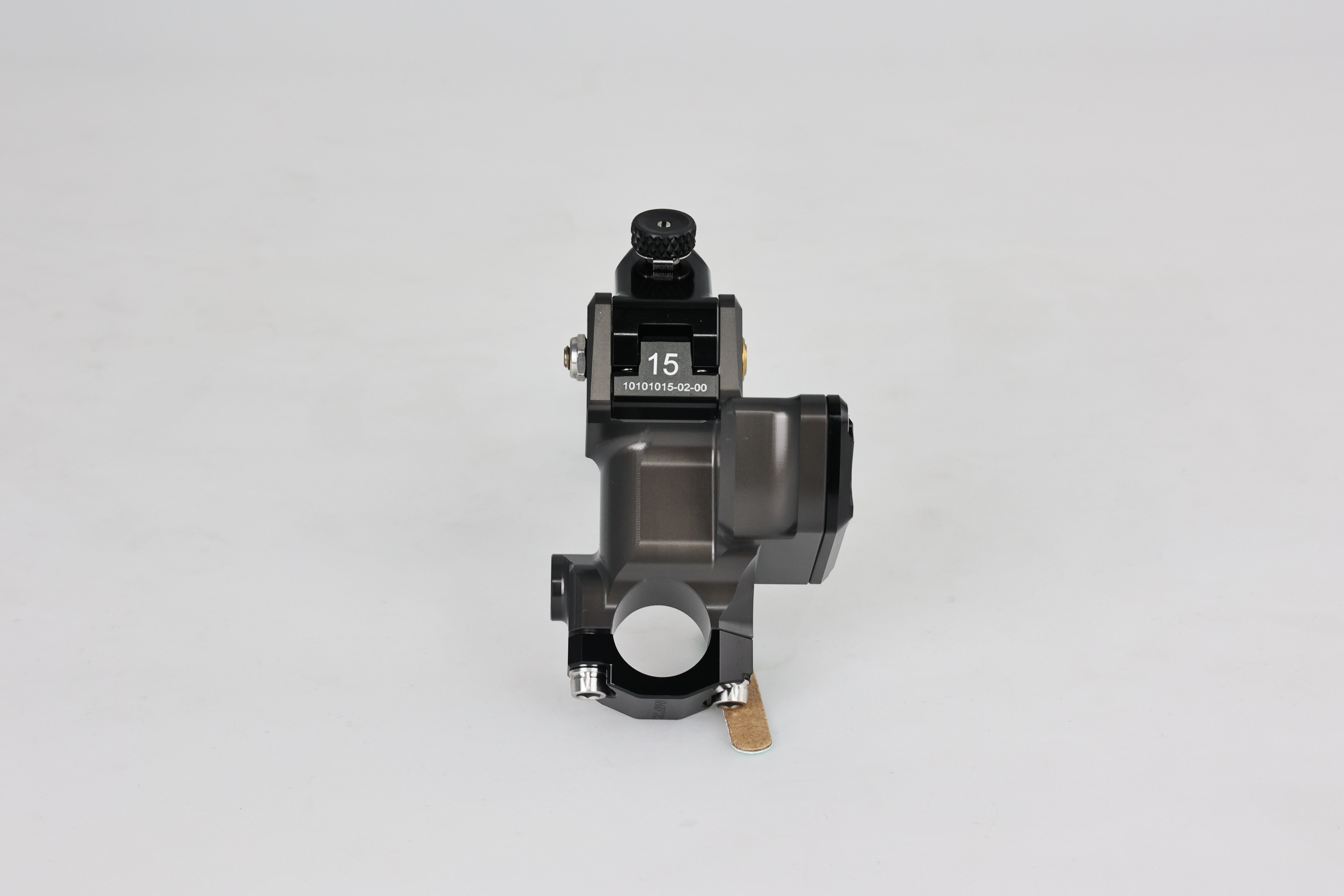 MAS-02R-15CB-15Right Integrated Master Cylinder – Hard Anodized Natural Finish