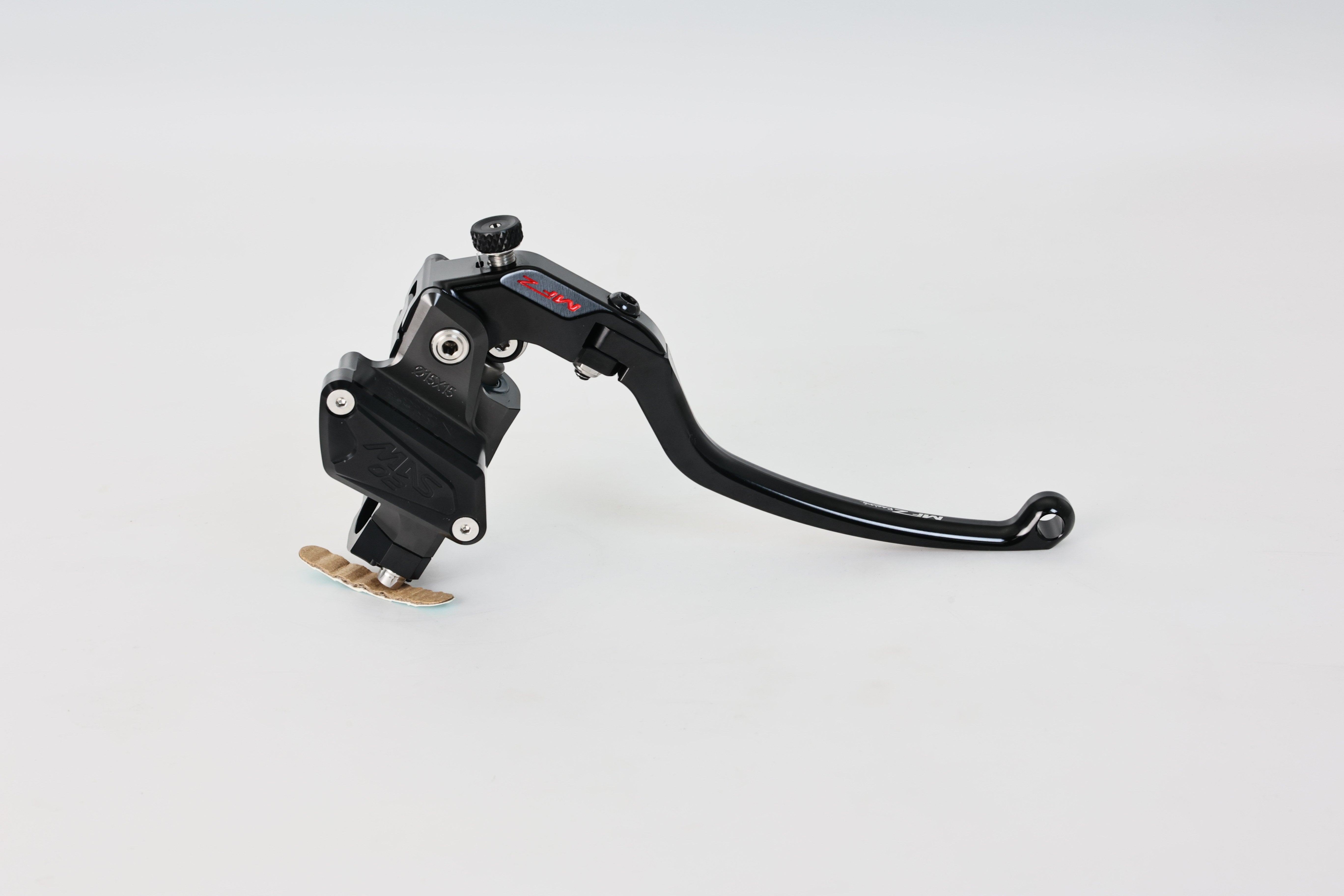 MAS-02R-15CB-15LRight Integrated Master Cylinder – Hard Anodized Natural Finish