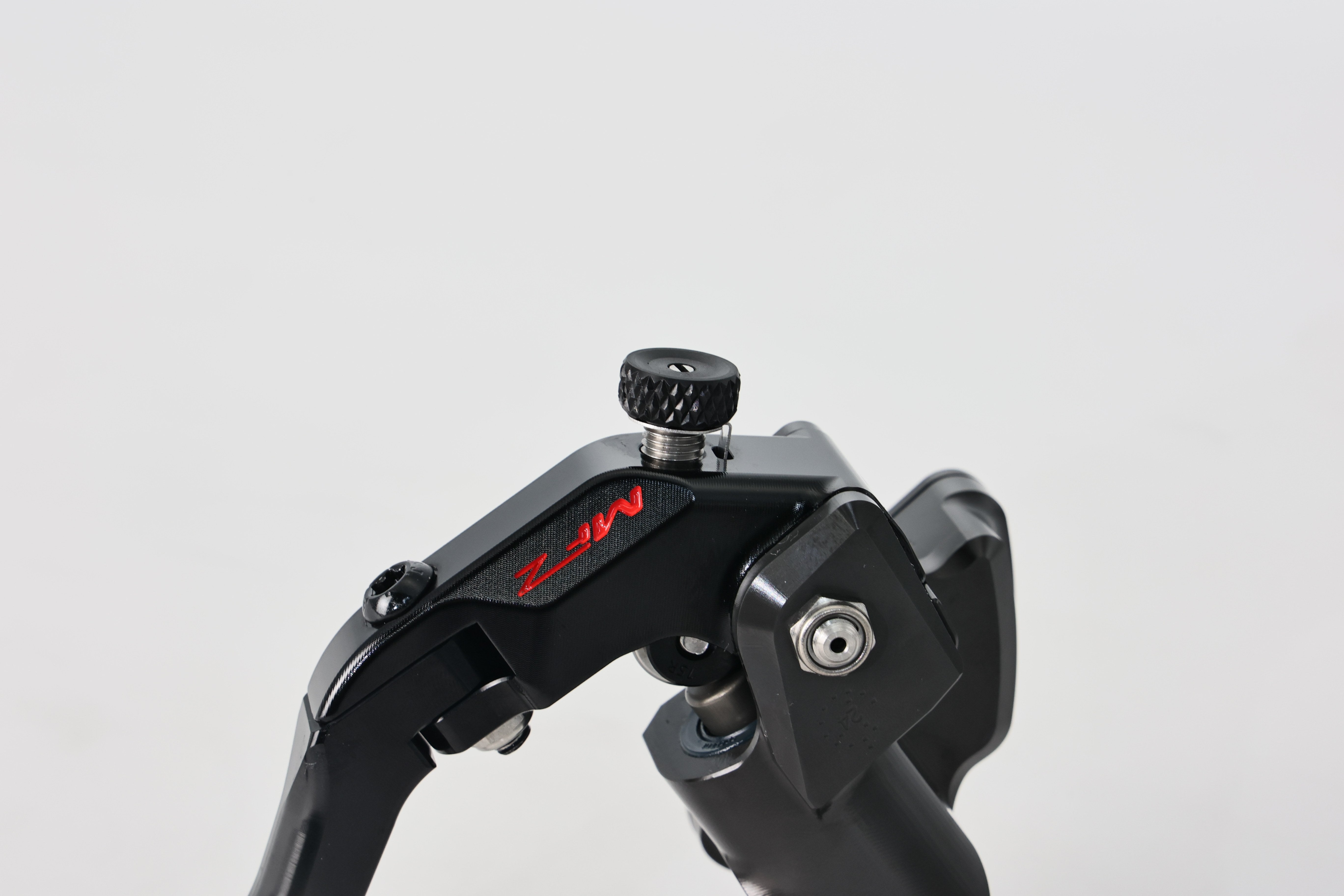 MAS-02R-15CB-15LRight Integrated Master Cylinder – Hard Anodized Natural Finish