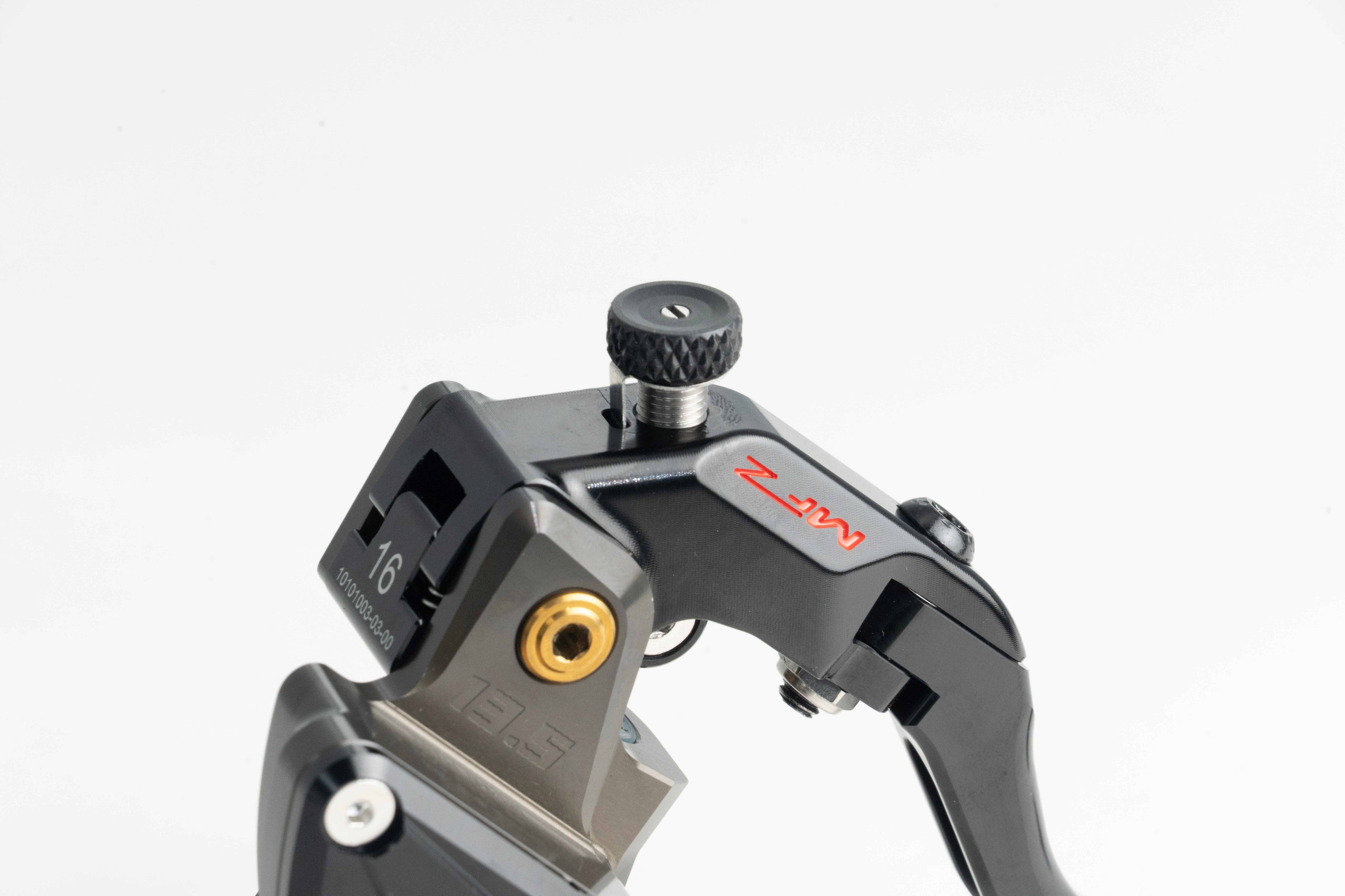 MAS-02R-13.5CB-16Right Integrated Master Cylinder – Hard Anodized Natural Finish-OHVALE