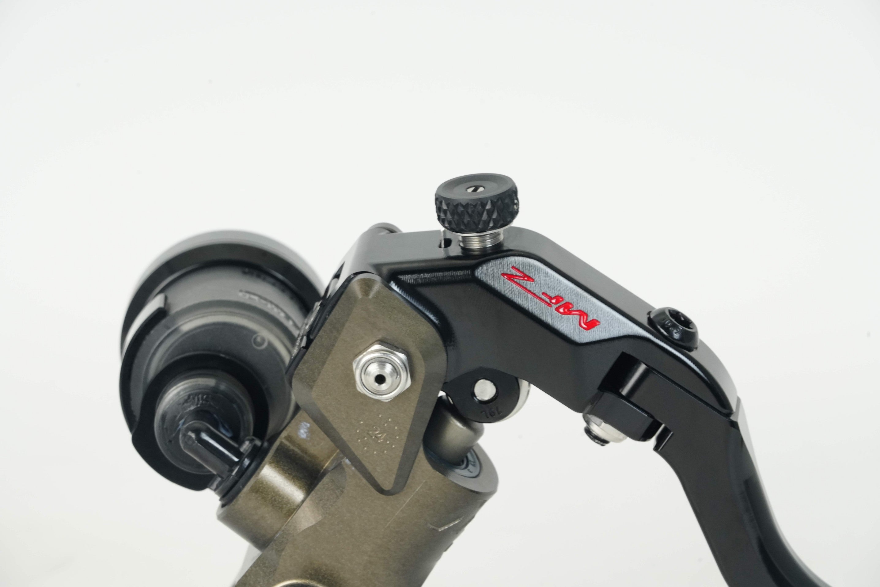 MCS-03R-17.5AB-19LLeft Separate Brake Master Cylinder – Hard Anodized Natural Finish