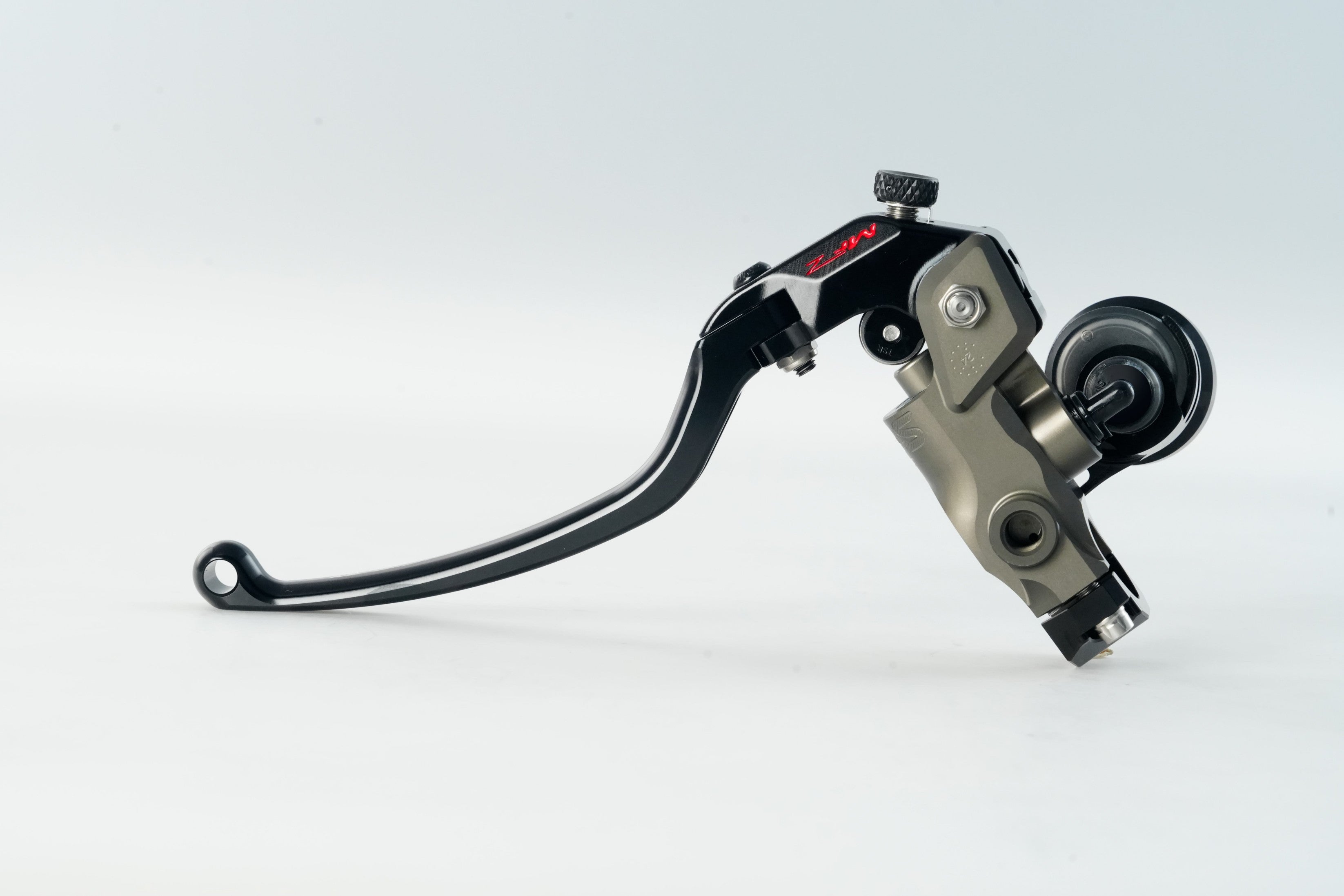 MAS-03R-15AB-19LRight Separate Brake Master Cylinder – Hard Anodized Natural Finish