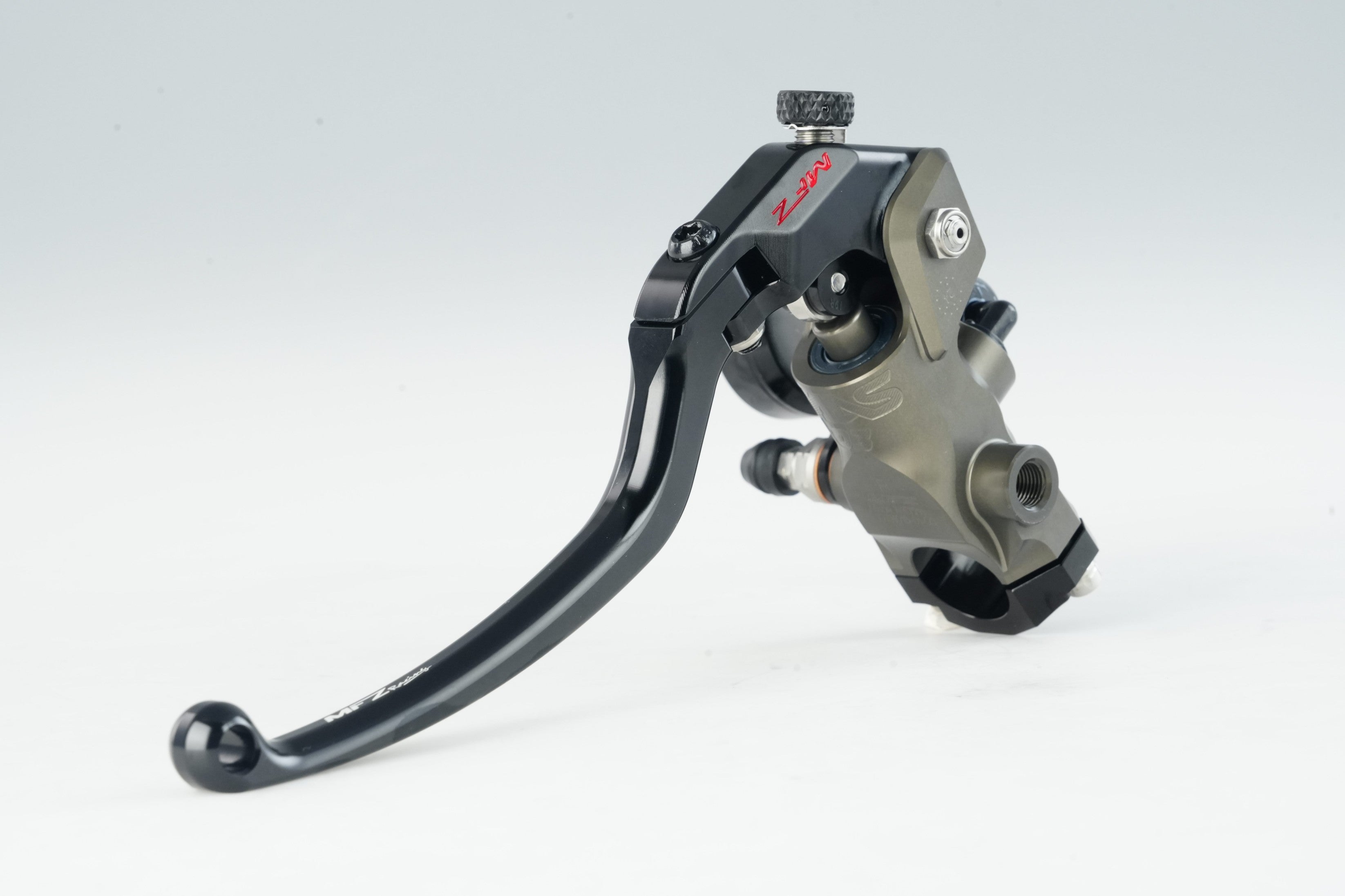 MAS-03R-15AB-19LRight Separate Brake Master Cylinder – Hard Anodized Natural Finish
