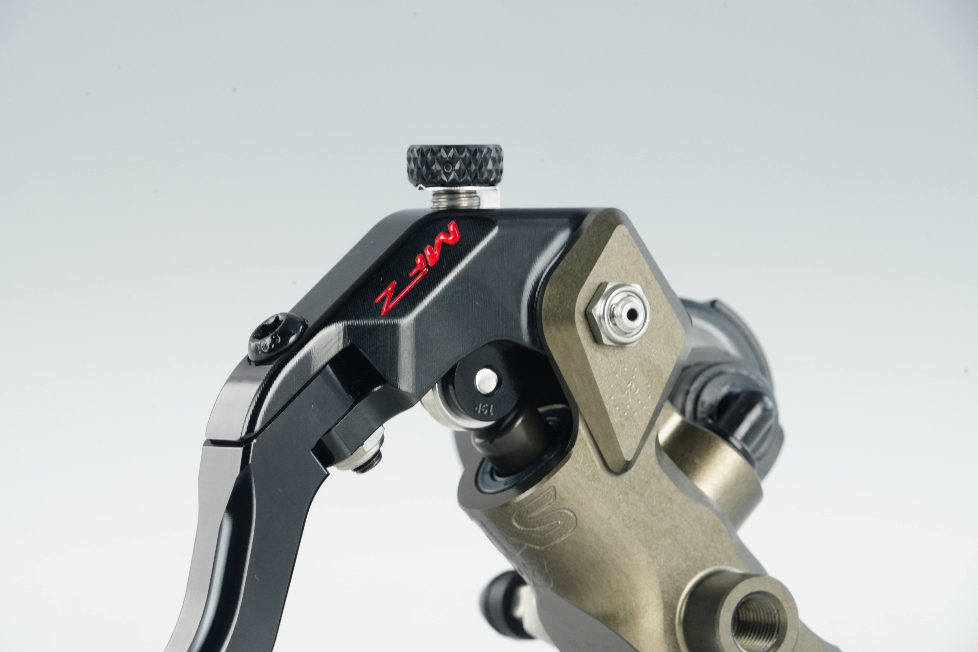 MAS-03R-15AB-19Right Separate Brake Master Cylinder – Hard Anodized Natural Finish