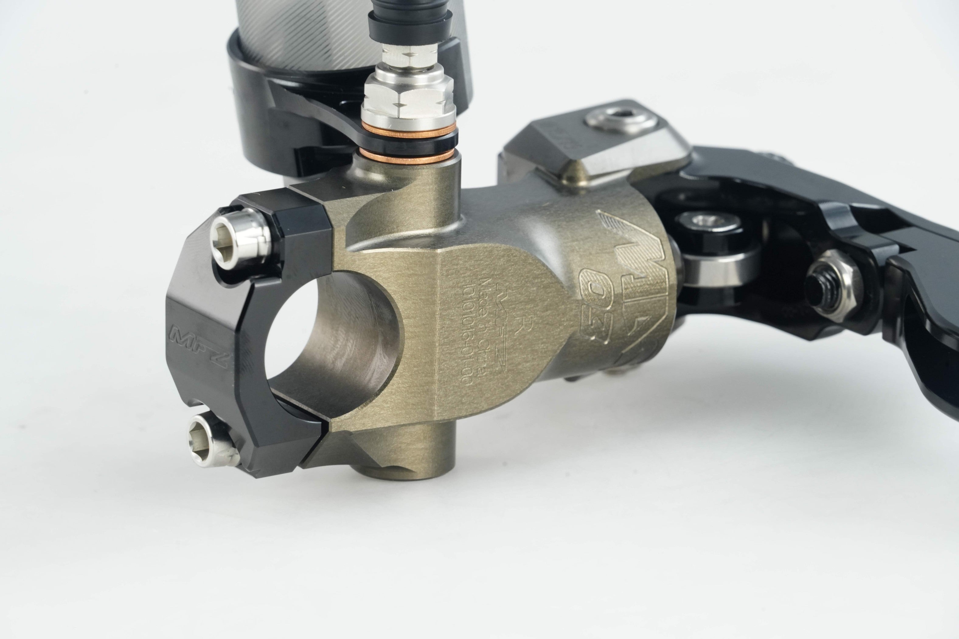 MAS-03R-15AB-19Right Separate Brake Master Cylinder – Hard Anodized Natural Finish