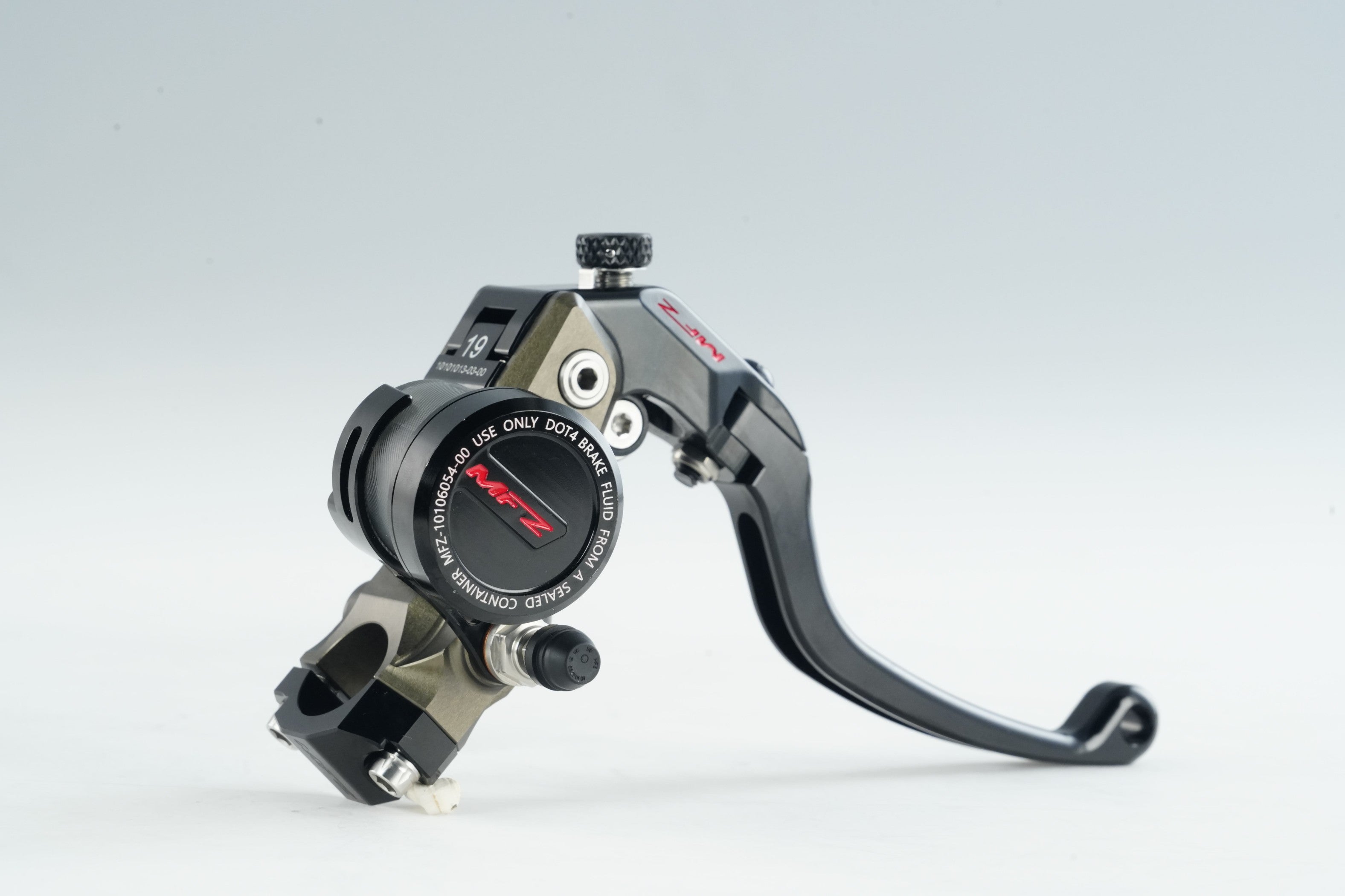 MAS-03R-15AB-19Right Separate Brake Master Cylinder – Hard Anodized Natural Finish