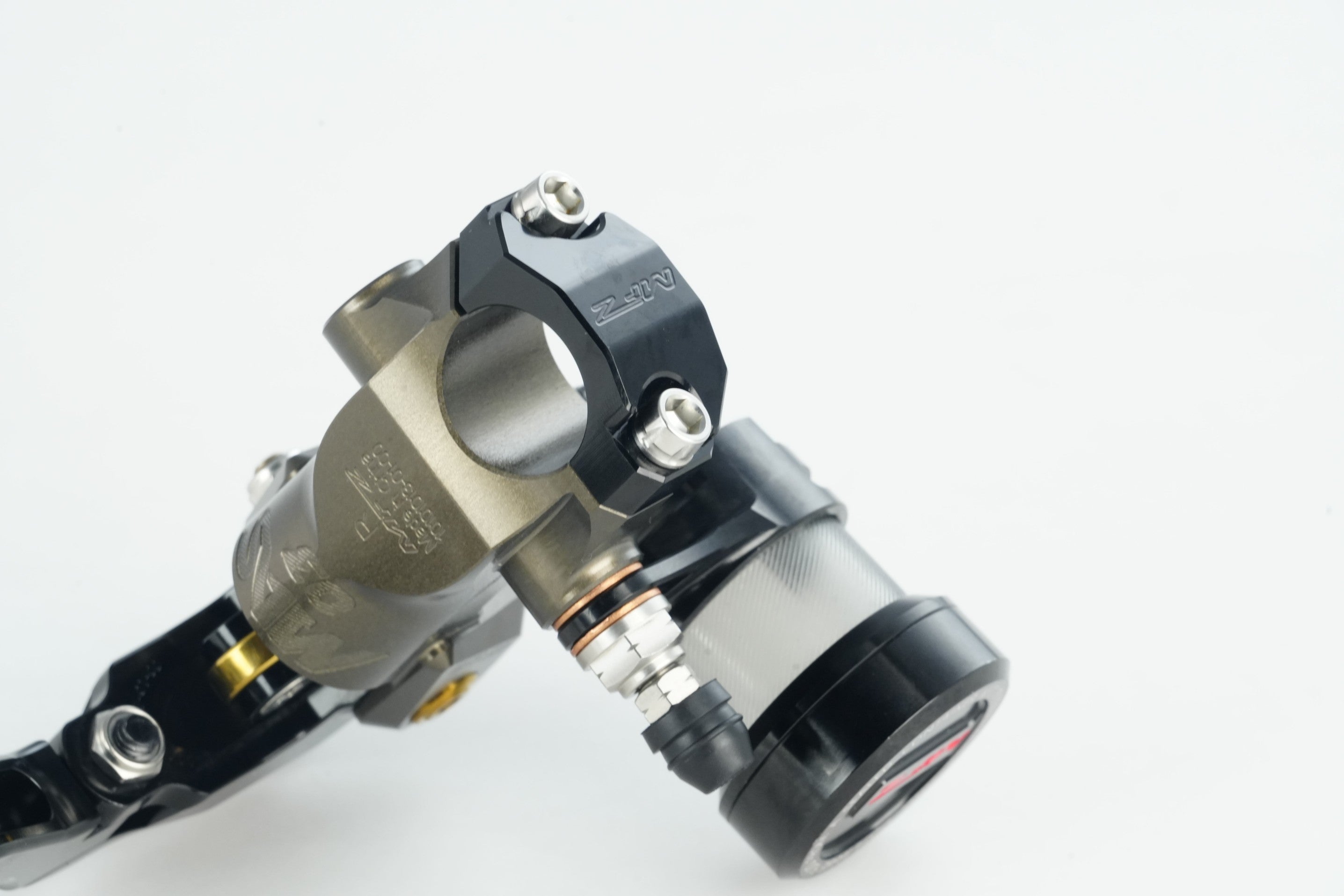 MAS-03R-17.5AB-19LRight Separate Brake Master Cylinder – Hard Anodized Natural Finish