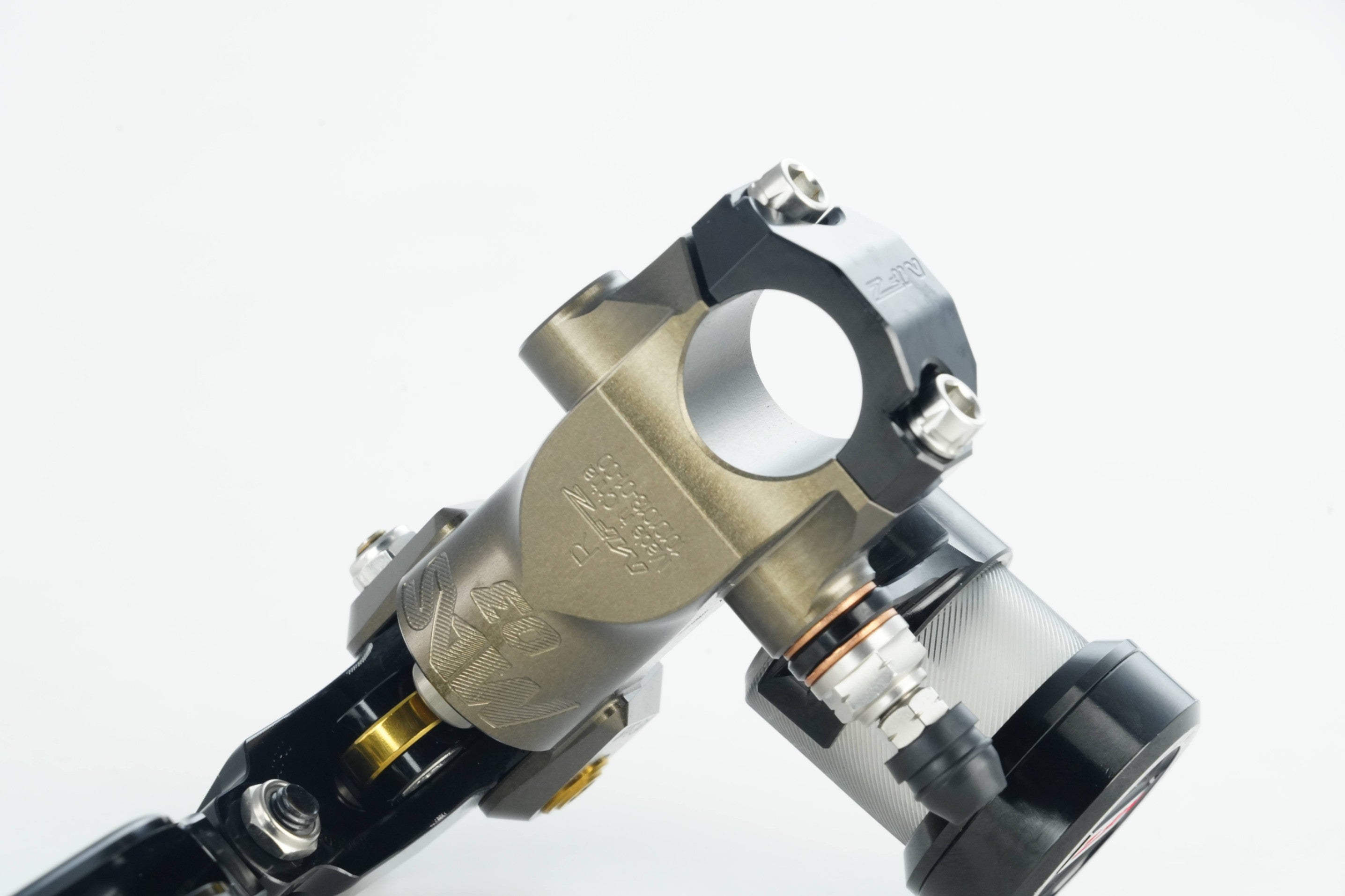 MAS-03R-17.5AB-19LRight Separate Brake Master Cylinder – Hard Anodized Natural Finish